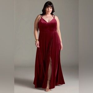 Azazie Sora Red Velvet V-Neck Maxi Dress Bridesmaid Gown Size A 16